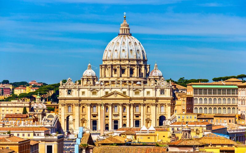 Basílica de São Pedro, em Roma, na Itália, um dos patrimônios da humanidade mais visitados do mundo