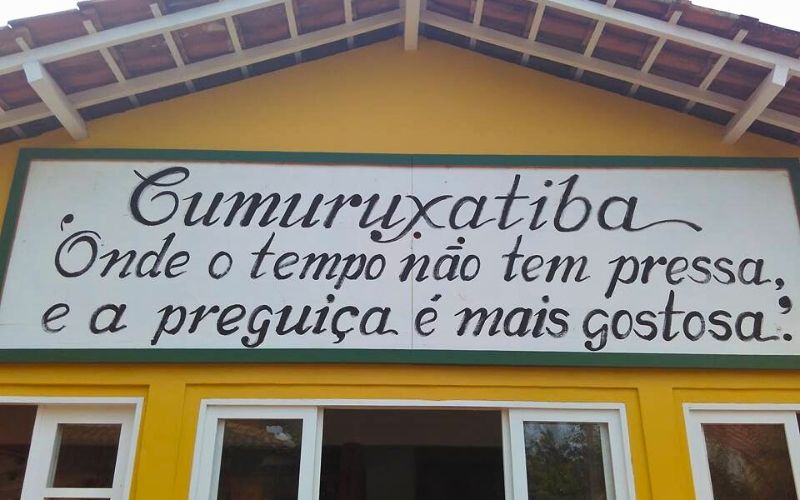 Lema de Cumuruxatiba: onde o tempo não tem pressa e a preguiça é mais gostosa.